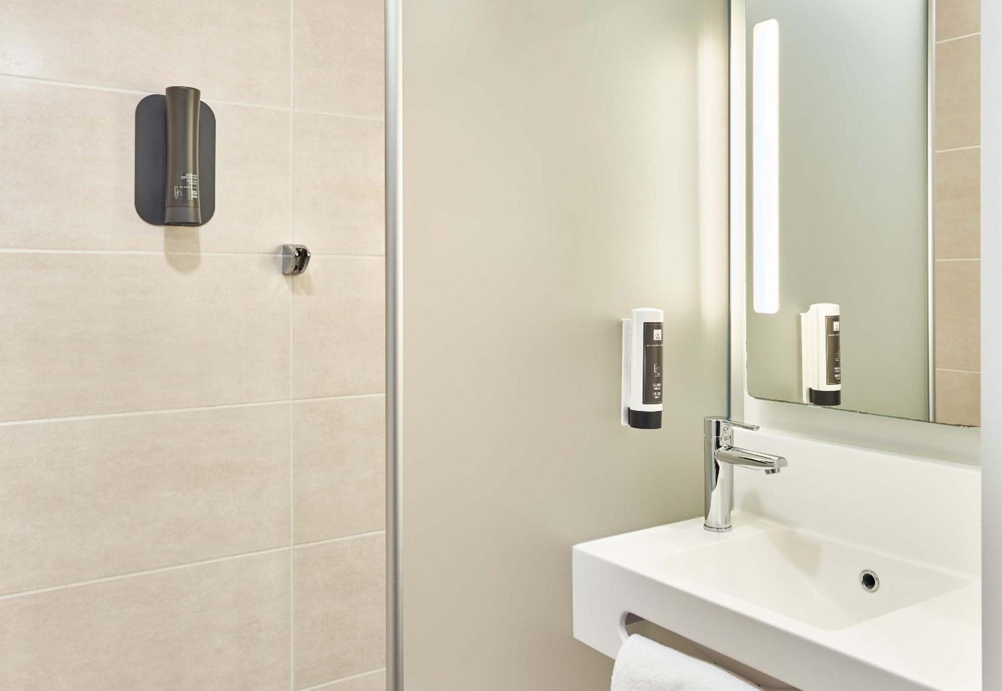 B&B Hotel Massy Gare Tgv Dış mekan fotoğraf